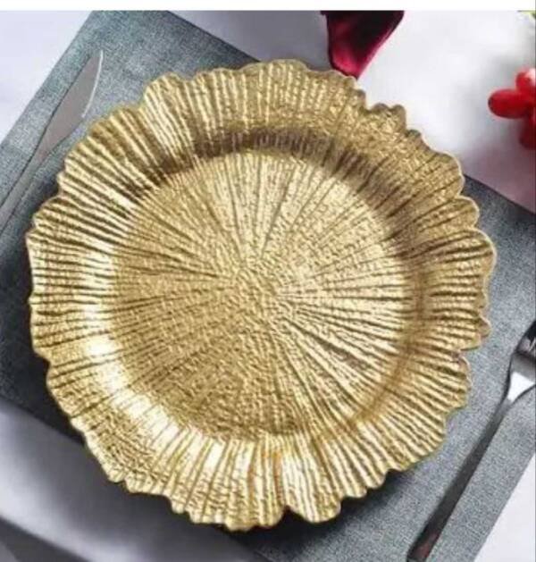 Gold reef charger plate