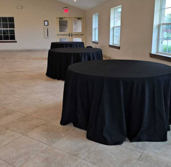Black round tablecloth