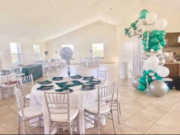 Emerald green napkins
